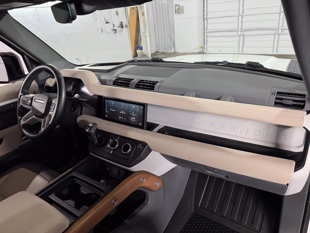 Used 2023 Land Rover Defender 110 X-Dynamic SE AWD/4WD image 54