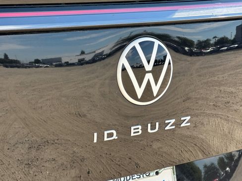 New 2025 Volkswagen ID. Buzz Pro S Plus image 25