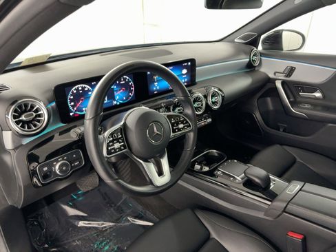 Used 2021 Mercedes-Benz A 220 image 4