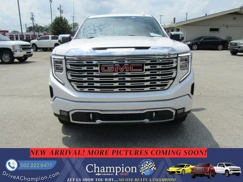 Used 2025 GMC Sierra 1500 Denali w/ Denali Reserve Package AWD/4WD image 2