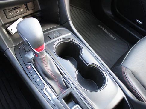 Used 2023 Chevrolet Equinox RS w/ RS Leather Package image 23