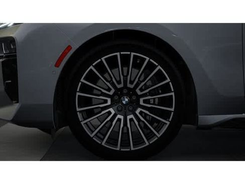 New 2025 BMW 740i w/ Premium Package image 7