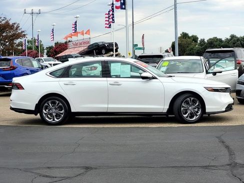 Used 2023 Honda Accord EX-L image 3