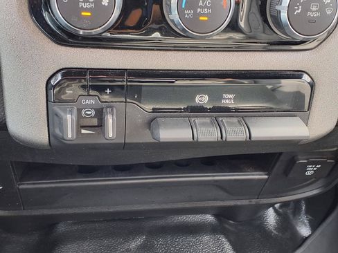 Used 2026 RAM 3500 Tradesman w/ Chrome Appearance Group A AWD/4WD image 23
