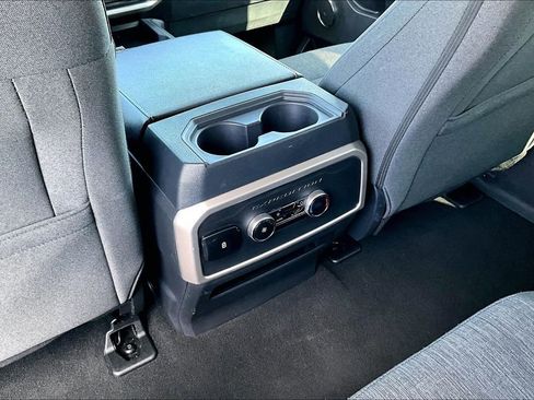 Used 2024 Ford Expedition XLT image 33