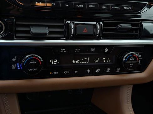 Used 2024 Nissan Pathfinder Platinum w/ Cargo Package image 19