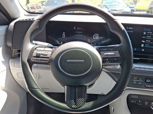 Used 2024 Hyundai Kona SEL AWD/4WD image 8