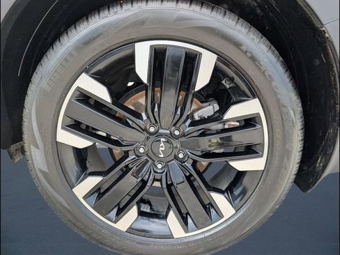 Certified 2024 Kia Telluride SX w/ Towing Package FWD image 20