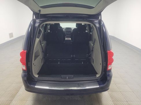 Used 2015 Dodge Grand Caravan SXT FWD image 29