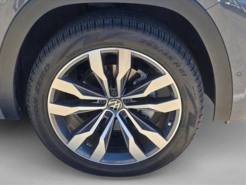 Used 2023 Volkswagen Atlas Cross Sport SEL Premium R-Line image 23