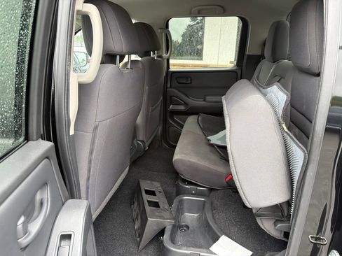 Used 2022 Nissan Frontier S w/ Technology Package RWD image 4