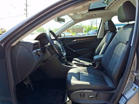 Used 2020 Volkswagen Passat 2.0T SEL FWD image 13