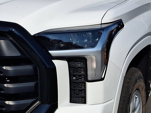 Used 2023 Toyota Tundra SR AWD/4WD image 9