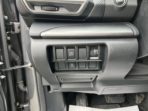 Used 2021 Subaru Forester Premium AWD/4WD image 30