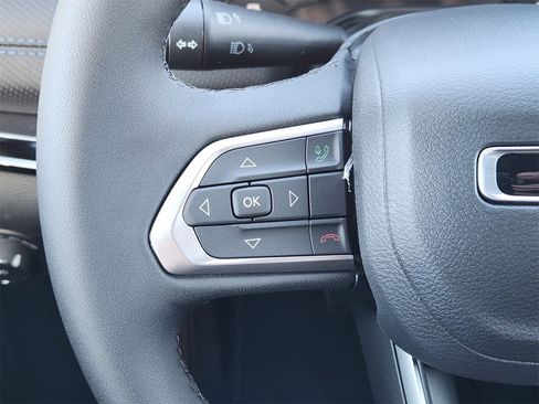 New 2026 Jeep Compass Latitude image 27