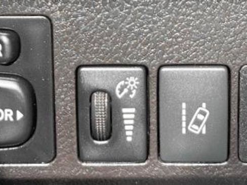 Used 2018 Toyota RAV4 LE w/ All Weather Liner Package AWD/4WD image 22
