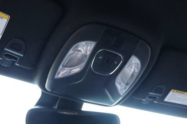 Used 2025 Jeep Compass Trailhawk AWD/4WD image 16