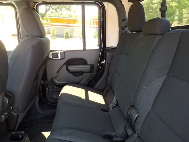 Used 2022 Jeep Gladiator Sport AWD/4WD image 13