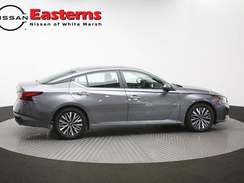 Used 2023 Nissan Altima 2.5 SV w/ SV Premium Package FWD image 44