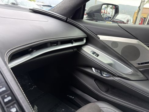 Used 2021 Chevrolet Corvette Stingray Premium Cpe w/ Z51 Performance Package RWD image 33