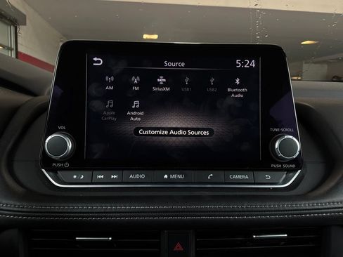 Used 2025 Nissan Rogue SV FWD image 30