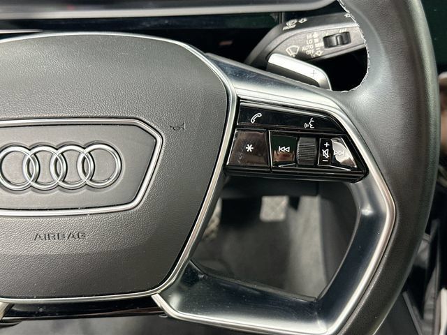 Used 2022 Audi e-tron Premium w/ Convenience Plus Package AWD/4WD image 23