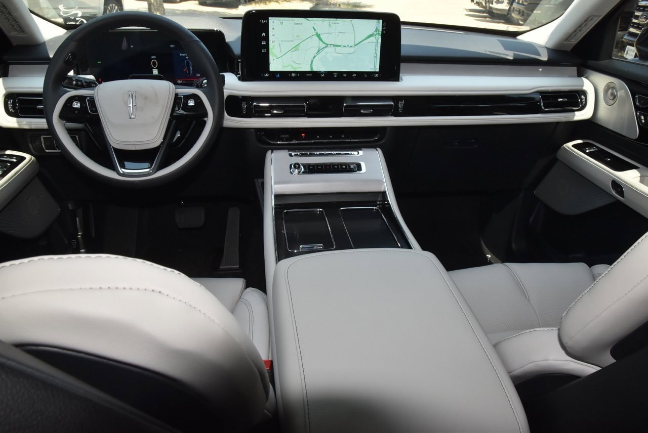 New 2027 Lincoln Aviator Reserve AWD/4WD image 17