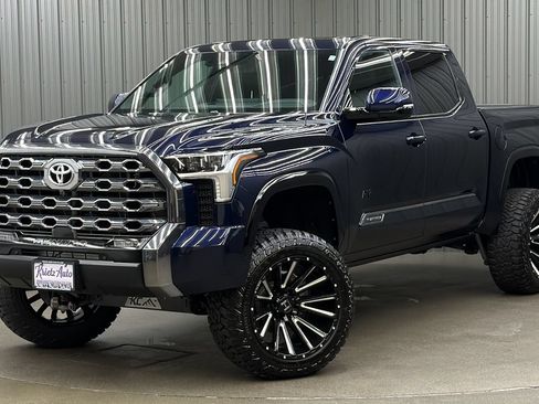 Used 2025 Toyota Tundra Platinum AWD/4WD image 1