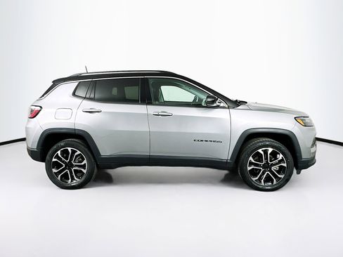 Used 2022 Jeep Compass Limited image 10
