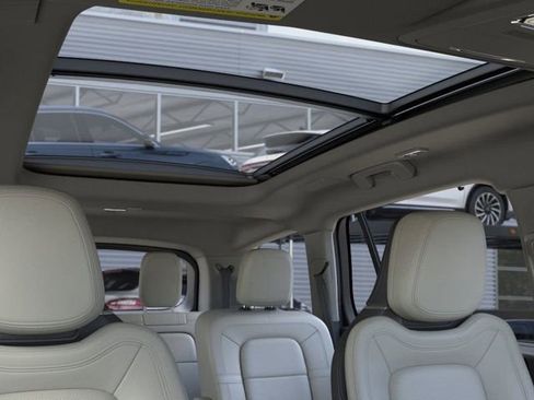 New 2025 Lincoln Aviator Reserve w/ Luxury Package image 22