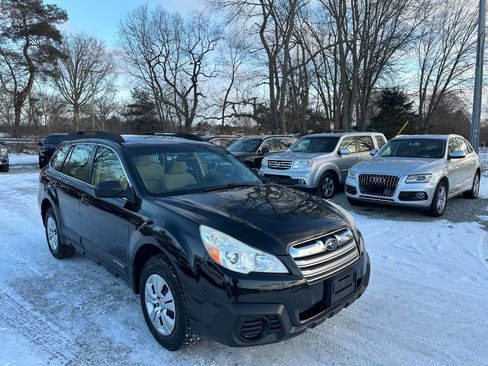 Used 2013 Subaru Outback 2.5i image 3