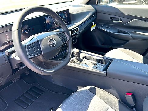 New 2026 Nissan Sentra SV w/ SV Convenience Package image 9