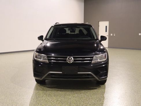 Used 2018 Volkswagen Tiguan SE FWD image 2