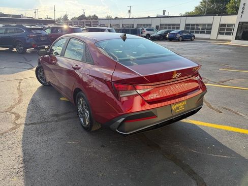 Used 2024 Hyundai Elantra SEL FWD image 47