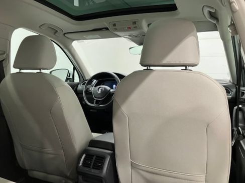 Used 2020 Volkswagen Tiguan SEL w/ 3rd Row Seat Package AWD/4WD image 46