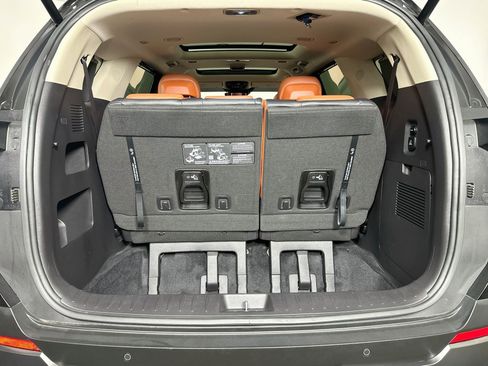 Used 2025 Kia Carnival SX Prestige FWD image 26