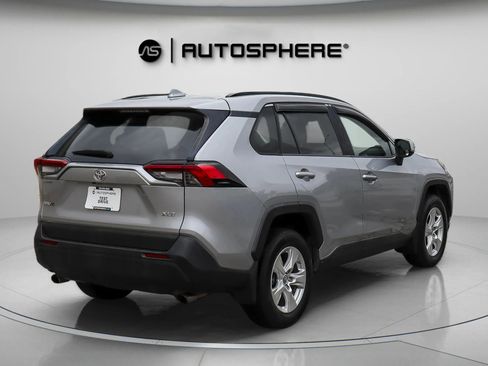 Used 2019 Toyota RAV4 XLE image 10