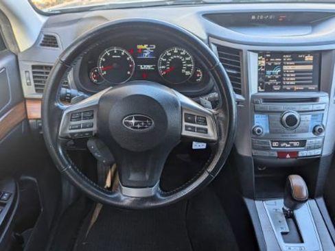 Used 2013 Subaru Outback 3.6R Limited image 23