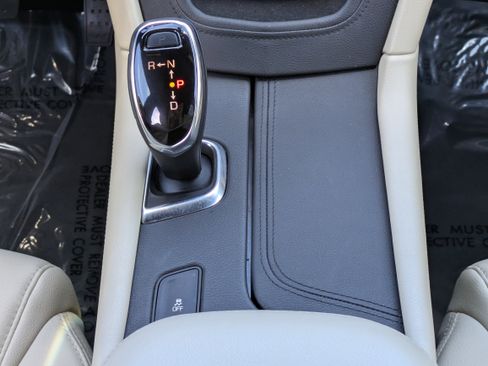 Used 2018 Cadillac XT5 Premium Luxury FWD image 18