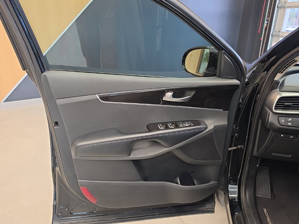 Used 2019 Kia Sorento EX FWD image 33