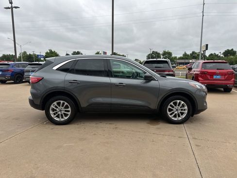 Used 2022 Ford Escape SE AWD/4WD image 4