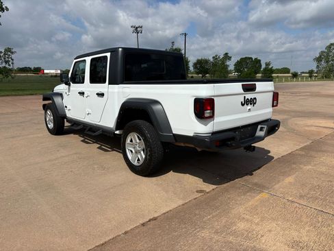 Used 2023 Jeep Gladiator Sport AWD/4WD image 6