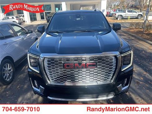 Used 2022 GMC Yukon XL Denali w/ Denali Ultimate Package image 2