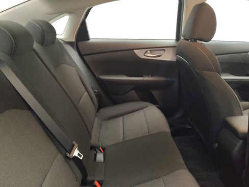 Used 2022 Kia Forte LXS image 19