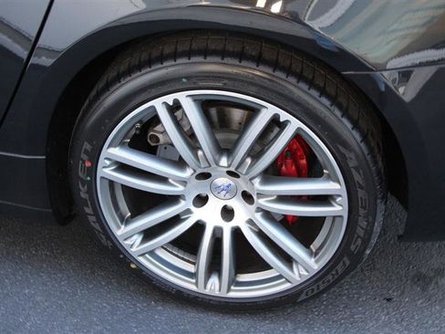 Used 2017 Maserati Quattroporte S GranSport Q4 image 35