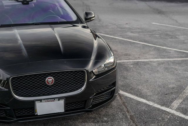 Used 2018 Jaguar XE Premium AWD/4WD image 70