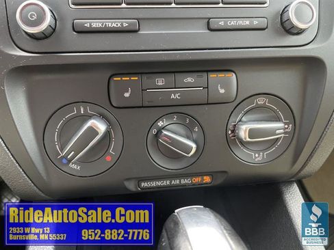 Used 2013 Volkswagen Jetta SE FWD image 36