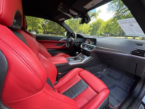 Used 2021 BMW M4 Coupe w/ Executive Package RWD image 31