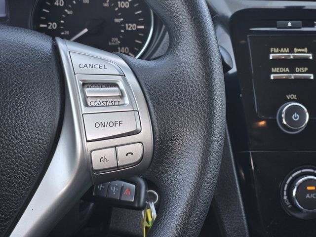 Used 2016 Nissan Rogue S w/ Appearance Package FWD image 27