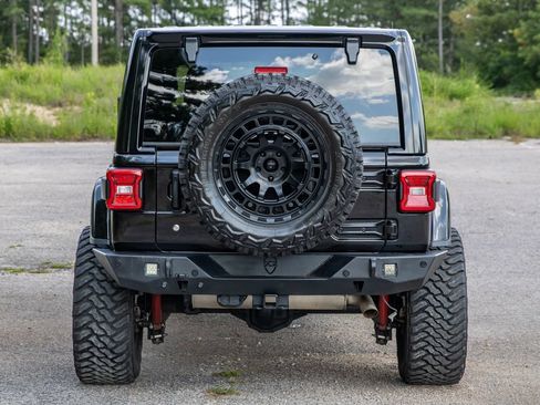 Used 2018 Jeep Wrangler Unlimited Sahara w/ Quick Order Package 24M Moab AWD/4WD image 8